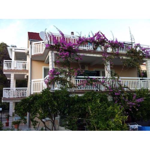 Apartments Mara