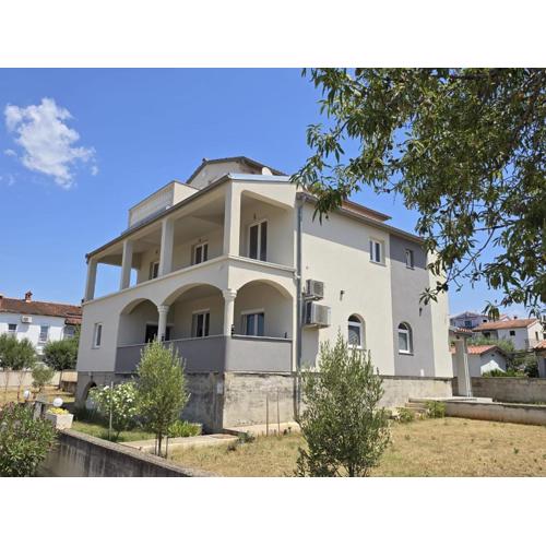 Apartments MARCONS