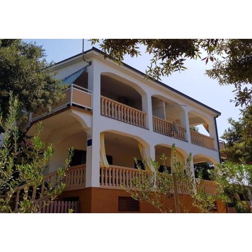 Apartments Mare