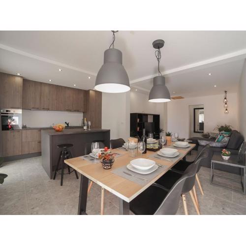 Apartments Marti - Three Bedroom Apartment with Balconies and Sea View - ST