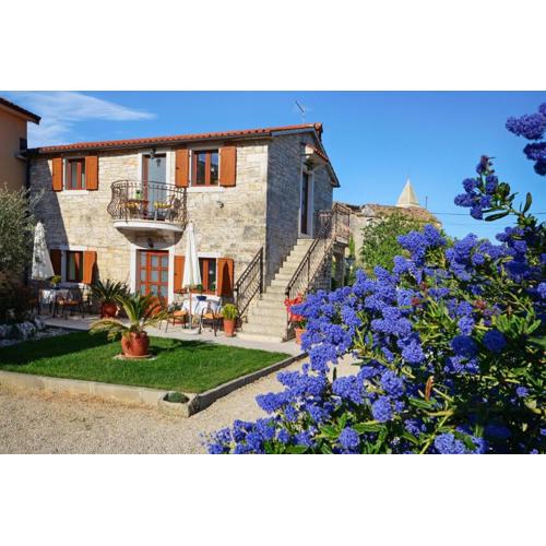 Apartments Maslina for max 8 persons with garden, Baderna 12km from Poreč