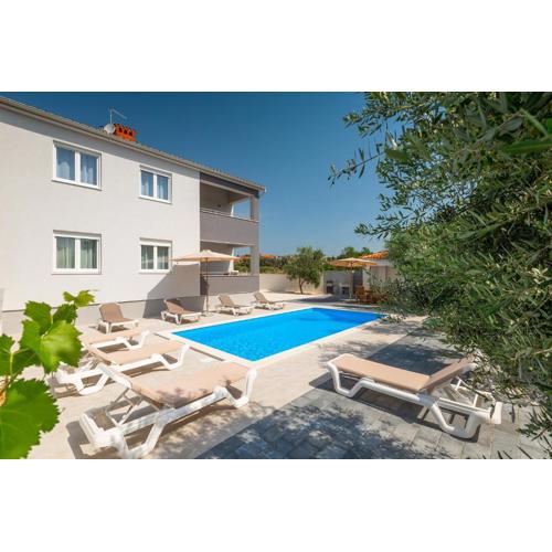 Apartments Medulin 2217