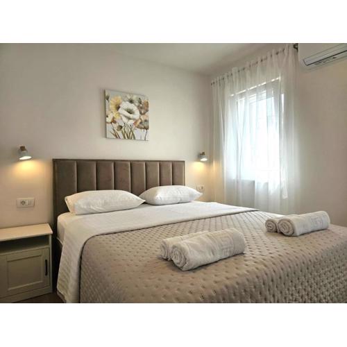 Apartments Miamare 2