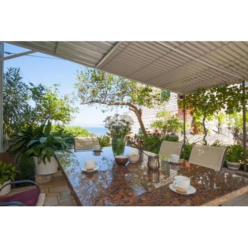 Apartments Mira -One Bedroom Apartment with Terrace and Sea View A1