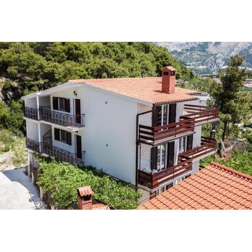 Apartments Mladen