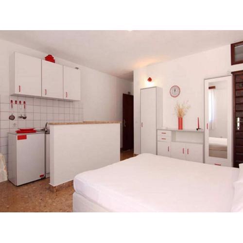 Apartments Nadia - Studio Apartment With Terrace A1