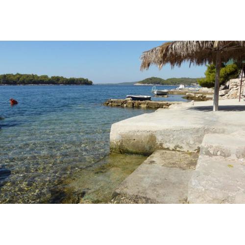 Apartments near the sea Marinovic