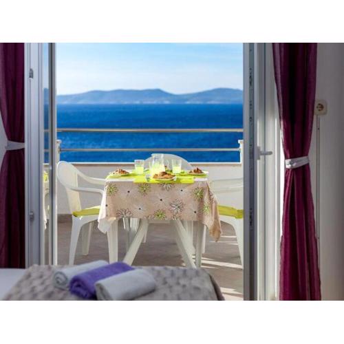 Apartments Nena ST - One Bedroom Apartment with Balcony and Sea View A1