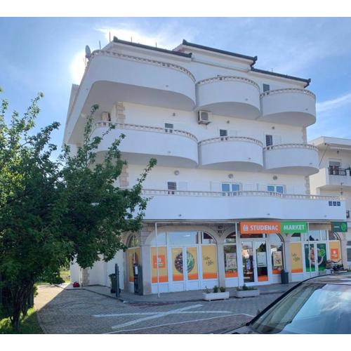 Apartments Nevistic
