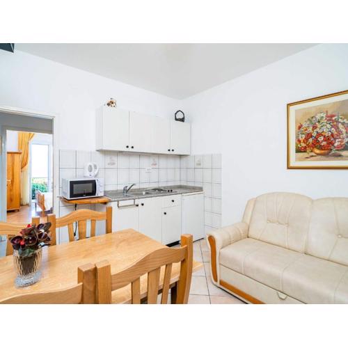 Apartments Nikolina LU - Two-Bedroom Apartment with Balcony