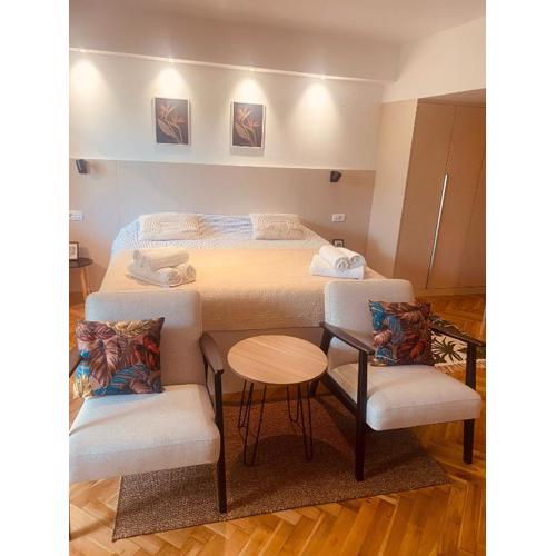 Apartments Nikval