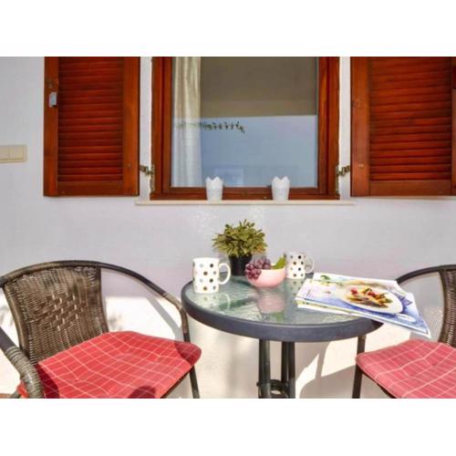 Apartments Nina - Two Bedroom Apartment with Balcony A1