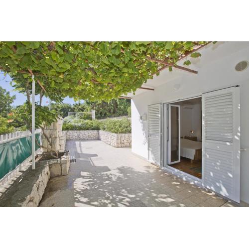 Apartments Oliva
