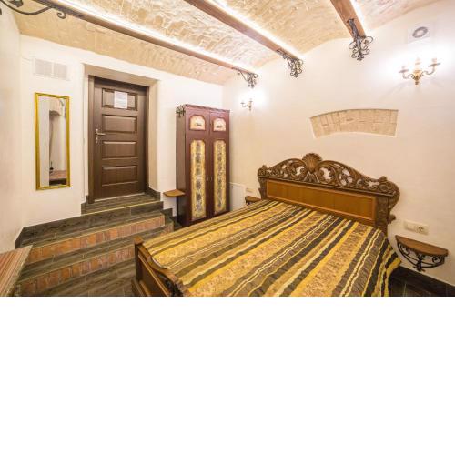 Apartments on Valova 16- 2 minutes to Market Square