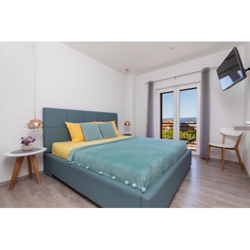 Apartments Paloc - Yellow