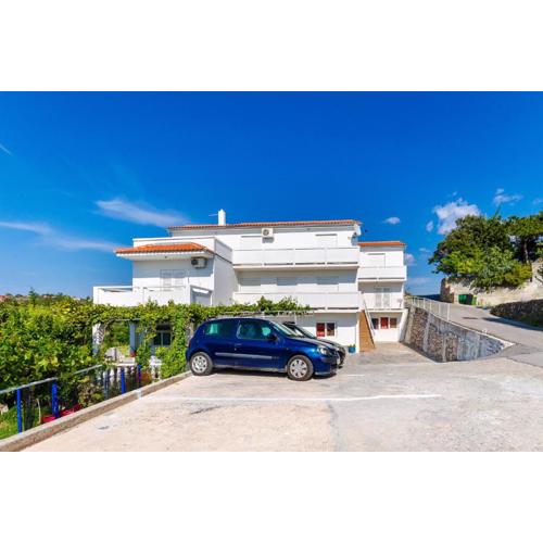 Apartments Pela