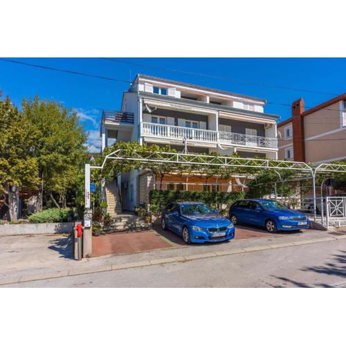 Apartments PERA