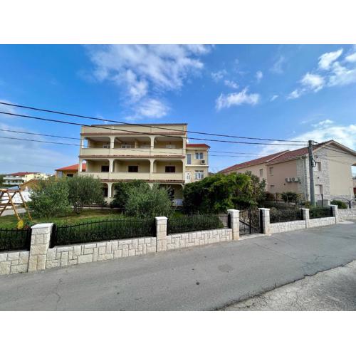 Apartments Pičuljan