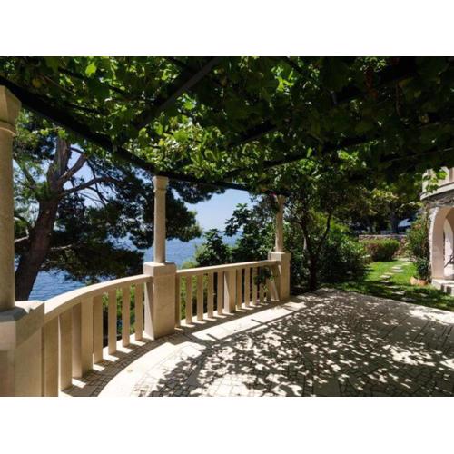 Apartments Plavac Mali- Comfort One Bedroom Apartment with Terrace and Sea View