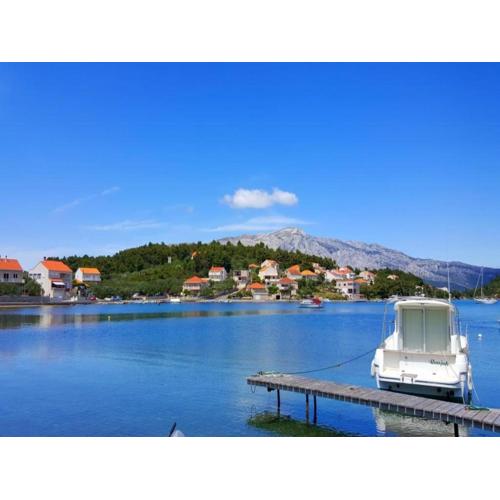 Apartments Radojkovi Lumbarda -One Bedroom Apartment with Terrace and Partial Sea View A1