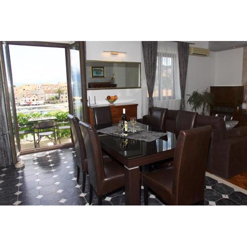 Apartments Romana