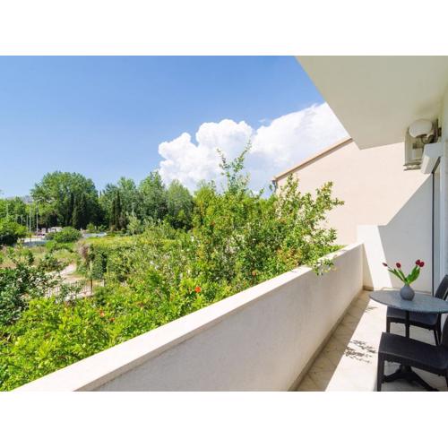 Apartments & Rooms Bari i - Studio Apartment with Balcony and Garden View First Floor -APT 9