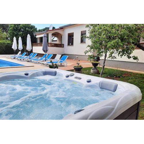 Apartments Rudez - pool - jacuzzi