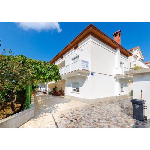 Apartments Ruza A