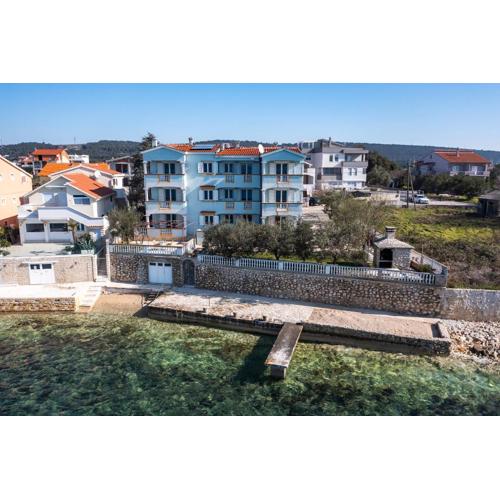 Apartments Seaside