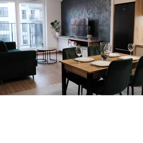 Apartments Space and More, Dmowskiego - 20 minut do RYNKU, Self Check-In 24H, Parking