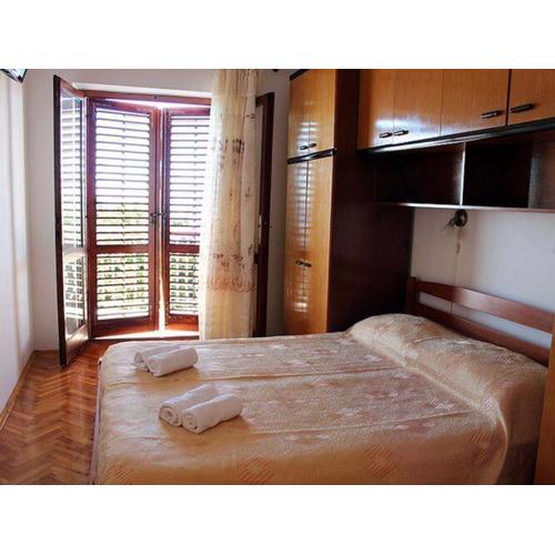 Apartments Stella - Three-Bedroom Apartment with Balcony and Terrace