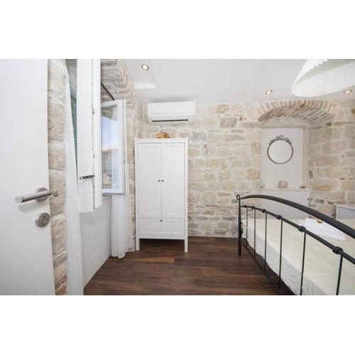 Apartments Stone Elegance ST - Deluxe Studio Apartment Kamik