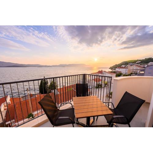 Apartments Sunset Komarna