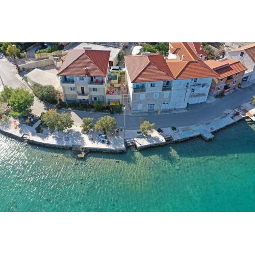 Apartments Tiho