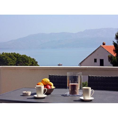 Apartments Tomy - One Bedroom Apartment with Balcony and Sea view Apartment 1