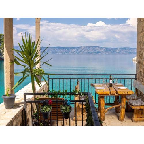 Apartments Vela Stiniva