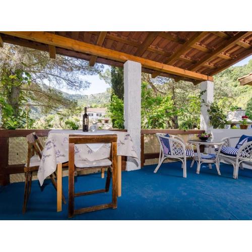 Apartments Vera - One-Bedroom Apartment with Terrace and Sea View Rea