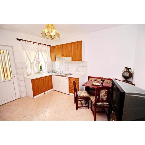 Apartments Veselka, Lumbarda - One Bedroom Apartment with Terrace and Garden View Apt 1