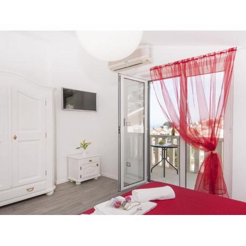 Apartments Villa Angela - One Bedroom Apartment with Terrace and Sea View Erika