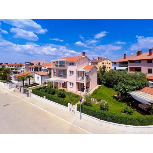 Apartments Villa Brioni I