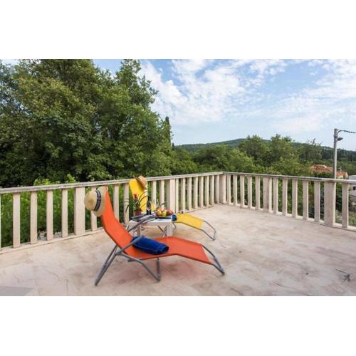 Apartments Villa Maslina - Two Bedroom Apartment with Terrace and Garden View