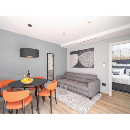 Apartments Villa Royale - Luxury One Bedroom Apartment with Terrace