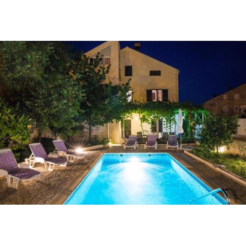 Apartments Villa Roza