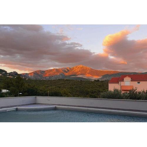 Apartments Villa Salona Sky - Deluxe One Bedroom Apartment with Balcony 4