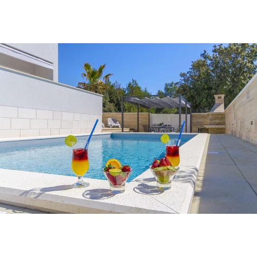 Apartments Villa V
