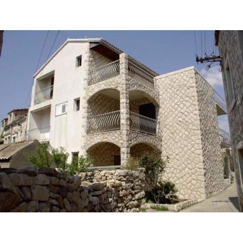 Apartments Vini and Ivana