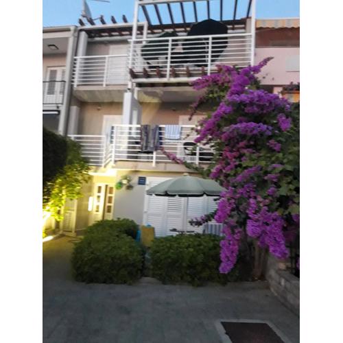 Apartments Vukman Novalja centar