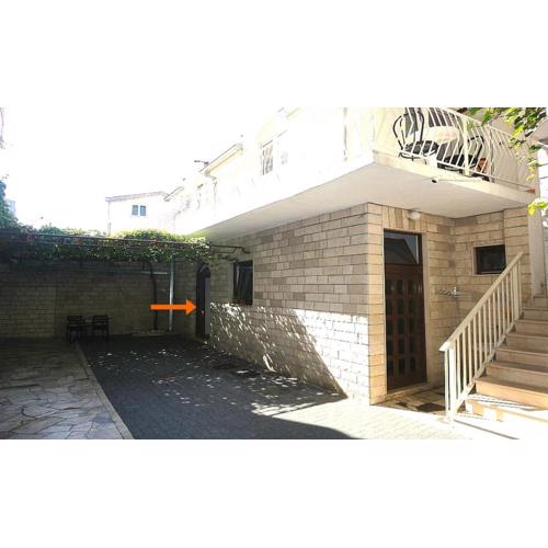 Apartments with a parking space Baska Voda, Makarska - 22467