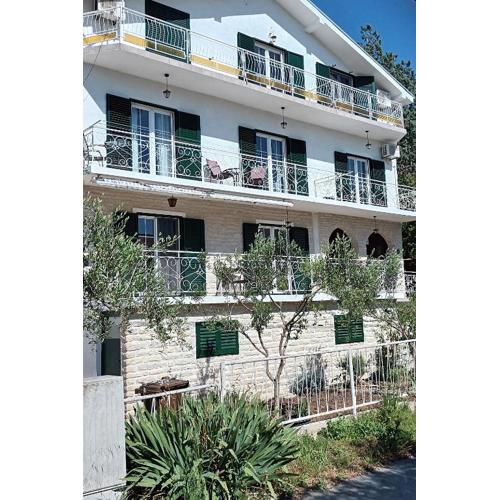 Apartments with a parking space Biograd na Moru, Biograd - 23705