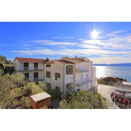 Apartments with a parking space Brela, Makarska - 18495